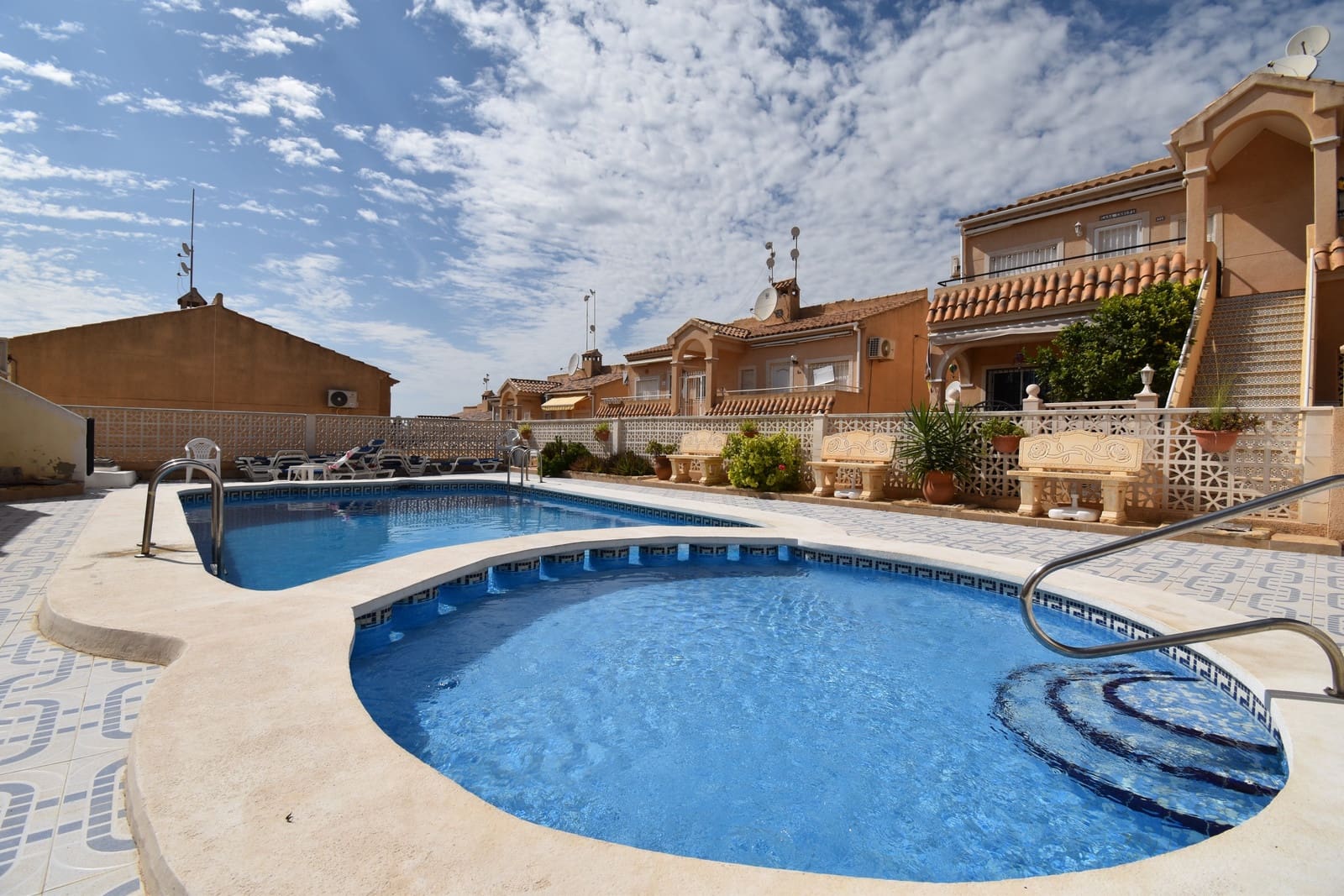 2 Zimmer Apartment zu verkaufen in Villamartin mit Pool - 140.000 € (Ref: 10123512)
