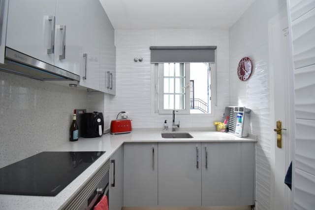 2 Zimmer Penthouse zu verkaufen in Villamartin, Orihuela mit Pool - 179.000 € (Ref: 10123514)