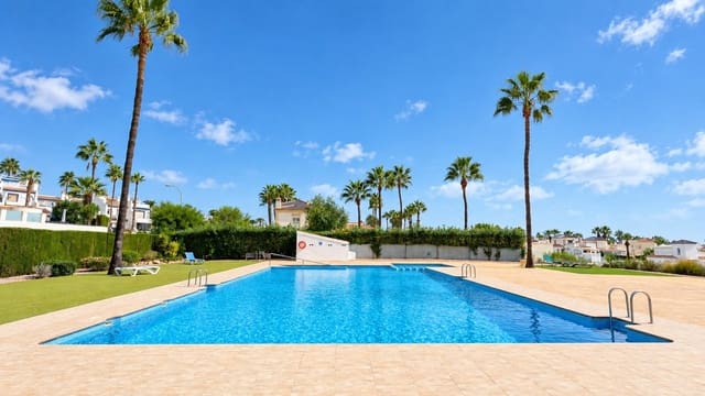 2 Zimmer Penthouse zu verkaufen in Villamartin, Orihuela mit Pool - 179.000 € (Ref: 10123514)