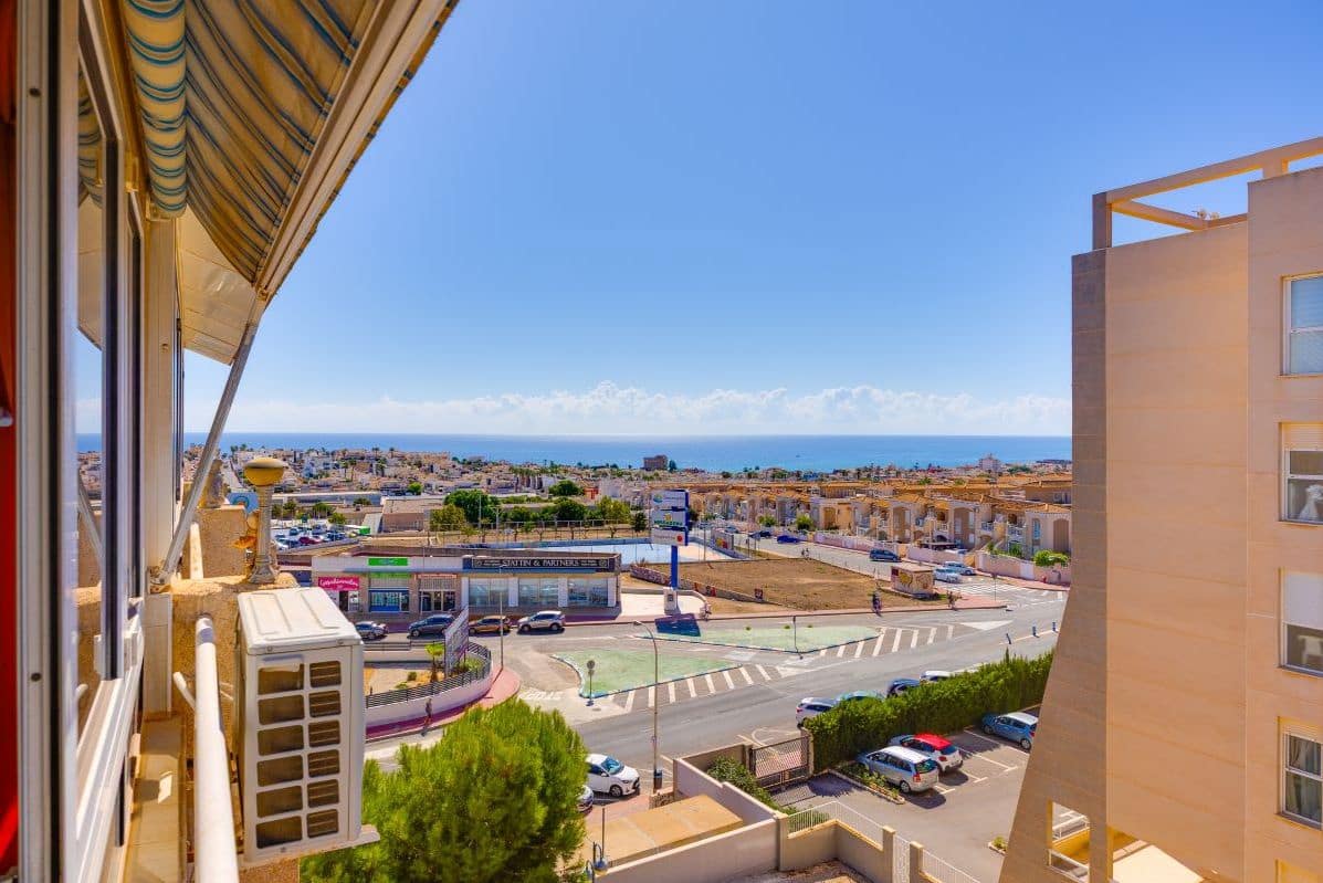 1 makuuhuone Huoneisto myytävänä paikassa Torrevieja mukana uima-altaan - 133 900 € (Ref: 10128119)