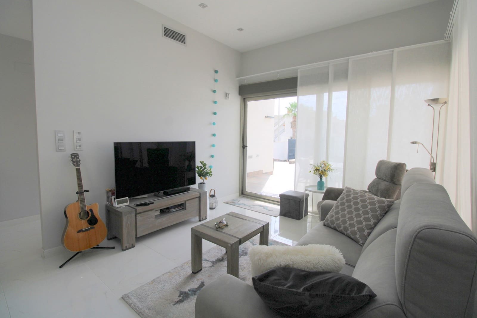 3 quarto Moradia para venda em Villamartin com piscina garagem - 439 999 € (Ref: 10131287)