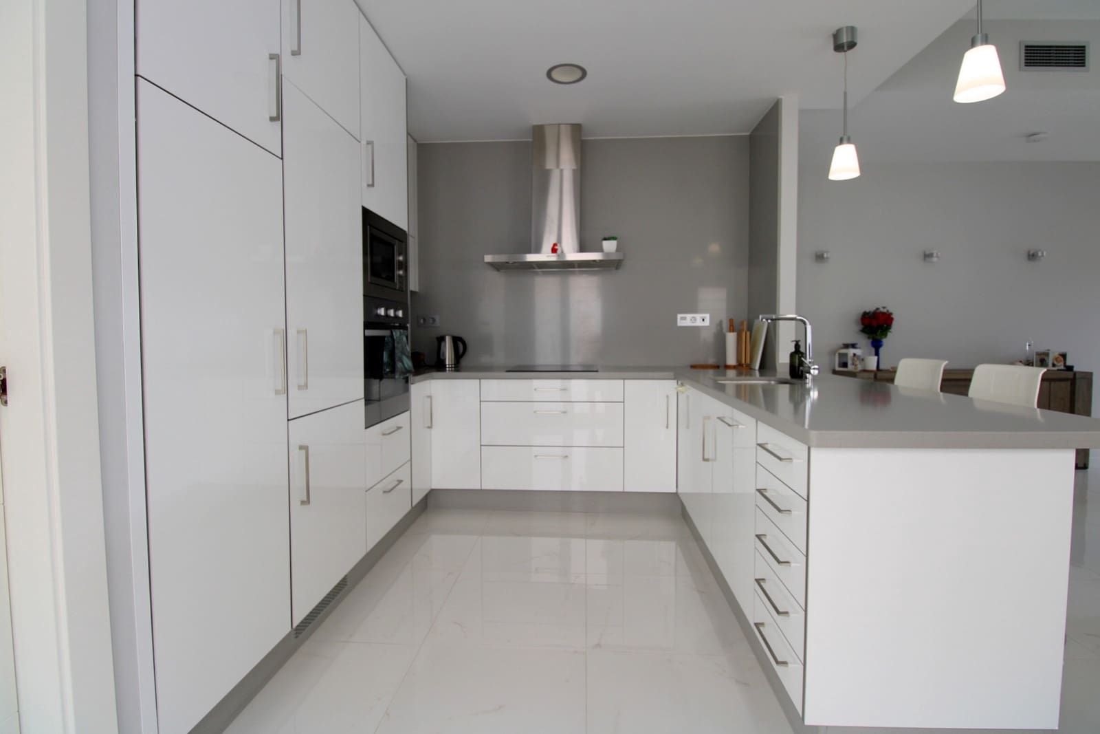 3 quarto Moradia para venda em Villamartin com piscina garagem - 439 999 € (Ref: 10131287)