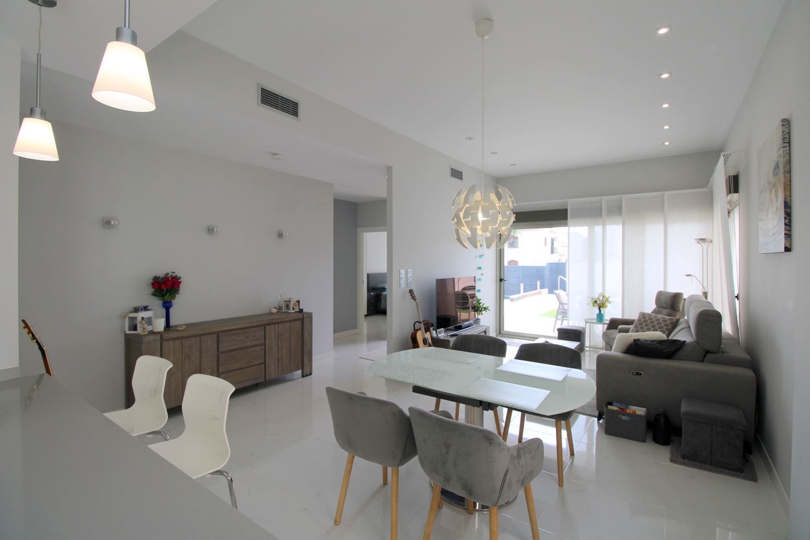 3 quarto Moradia para venda em Villamartin com piscina garagem - 439 999 € (Ref: 10131287)