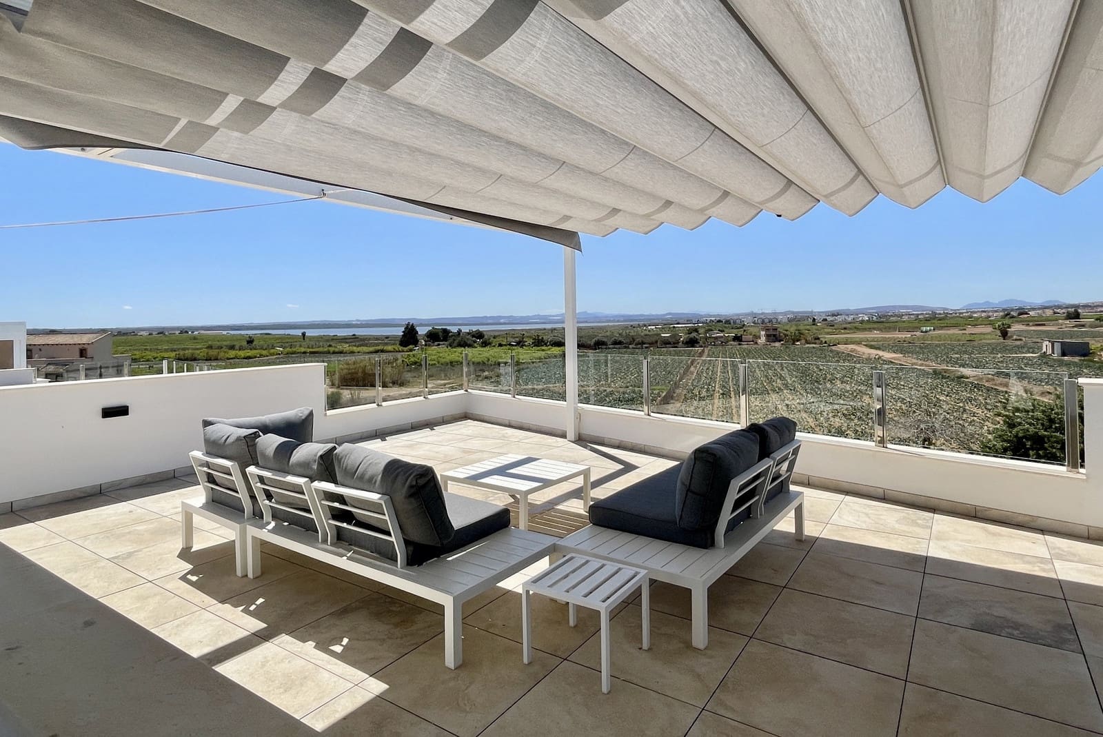 3 slaapkamer Villa te koop in Guardamar del Segura met zwembad garage - € 595.000 (Ref: 10135738)