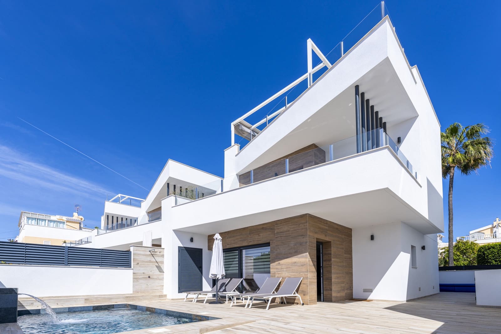 3 slaapkamer Villa te koop in Guardamar del Segura met zwembad garage - € 595.000 (Ref: 10135738)
