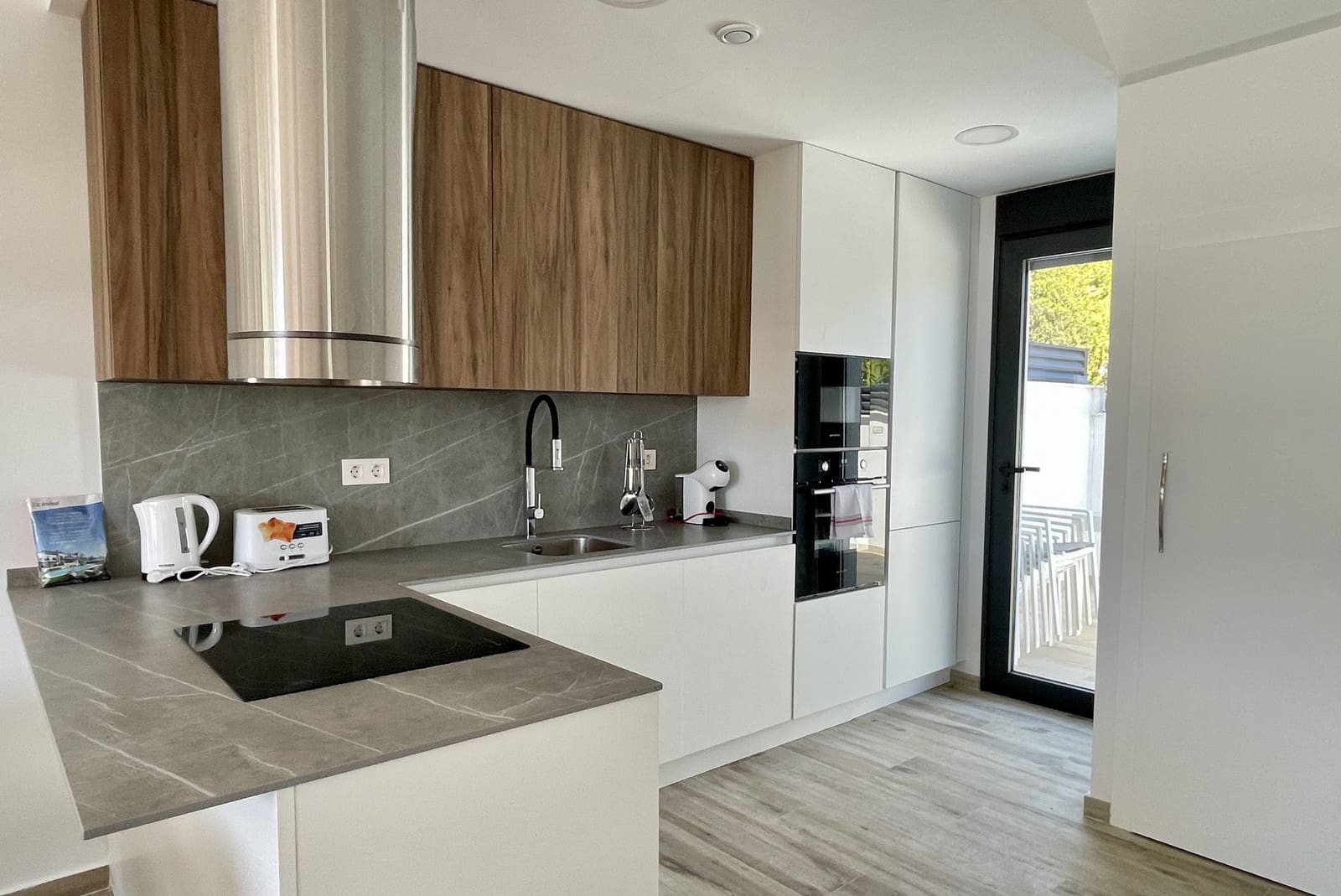 3 slaapkamer Villa te koop in Guardamar del Segura met zwembad garage - € 595.000 (Ref: 10135738)