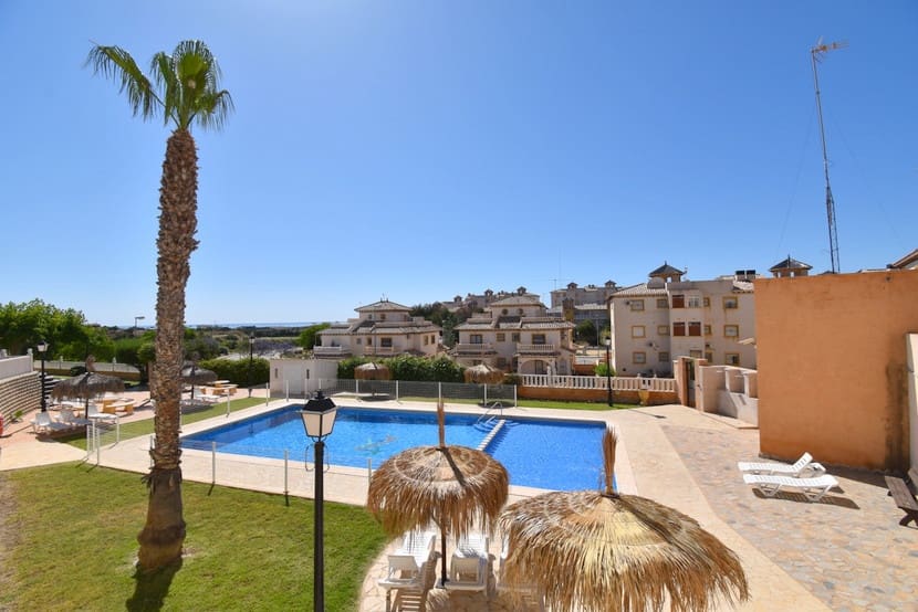 3 soverom Hus til salgs i Cabo Roig med svømmebasseng garasje - € 219 999 (Ref: 10139278)