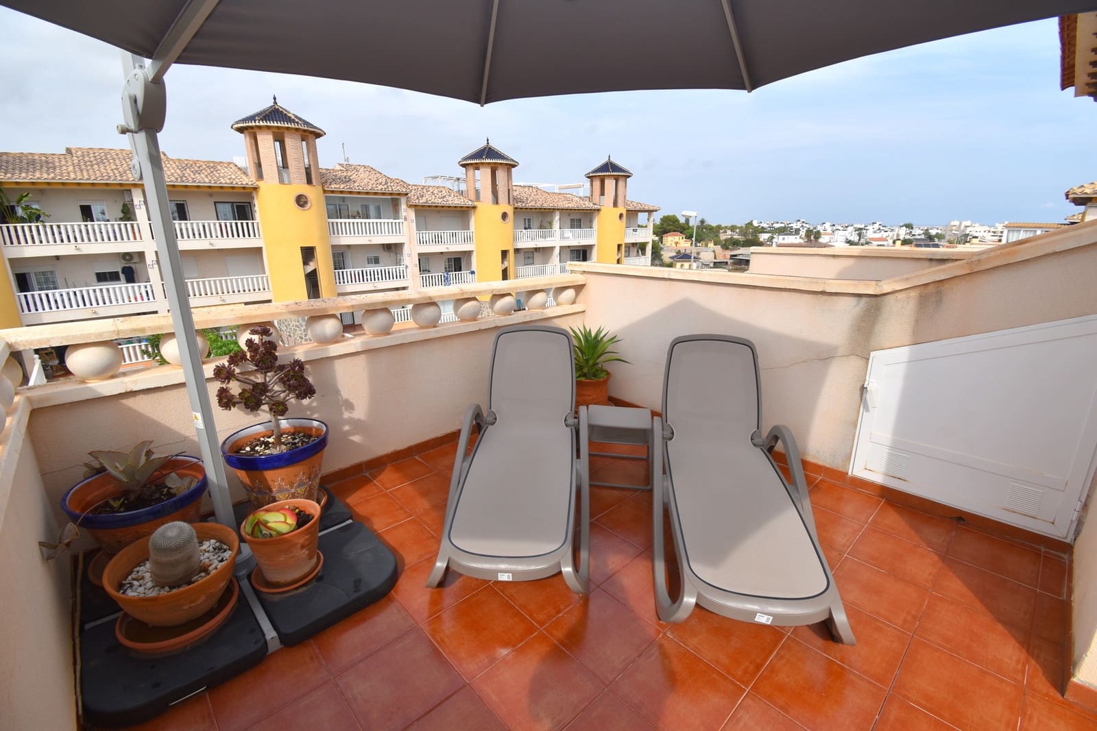 3 soverom Hus til salgs i Cabo Roig med svømmebasseng garasje - € 219 999 (Ref: 10139278)