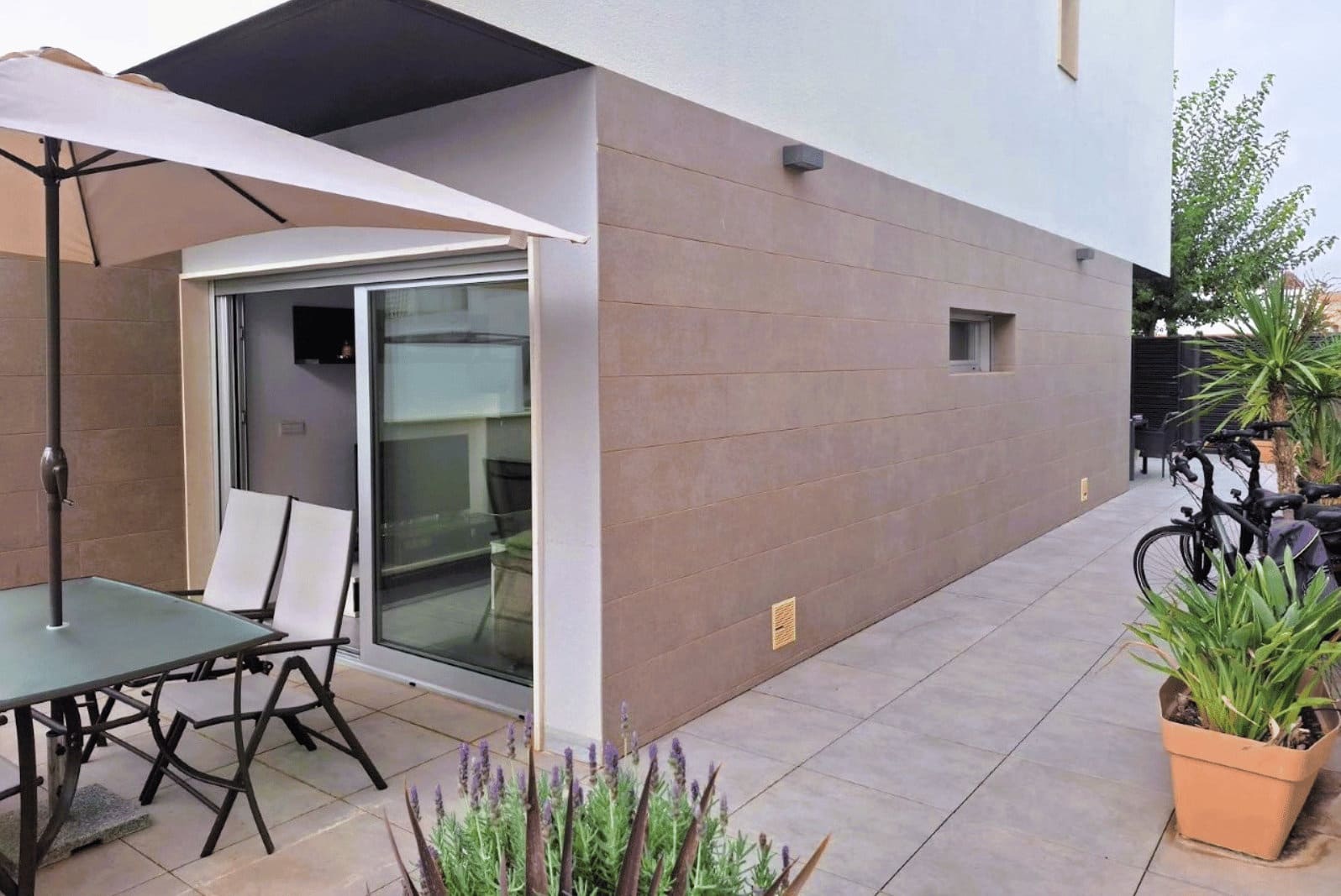 3 sypialnia Willa na sprzedaż w Santiago de la Ribera z basenem garażem - 329 000 € (Ref: 10139280)