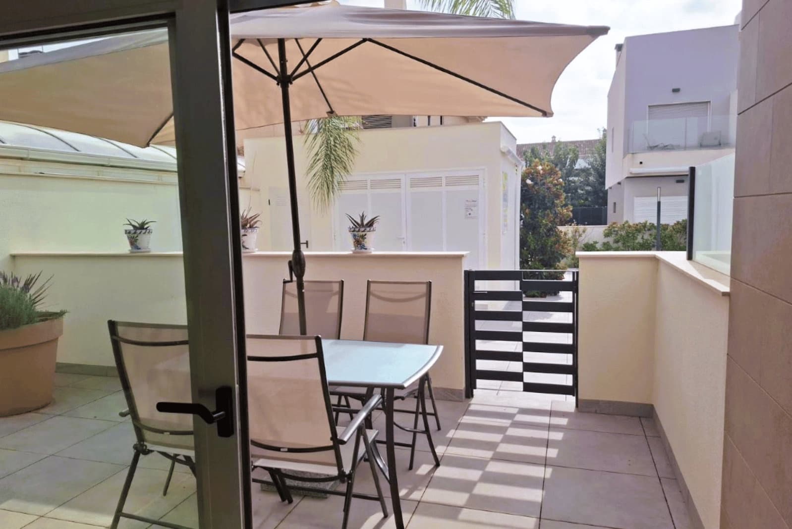 3 sypialnia Willa na sprzedaż w Santiago de la Ribera z basenem garażem - 329 000 € (Ref: 10139280)