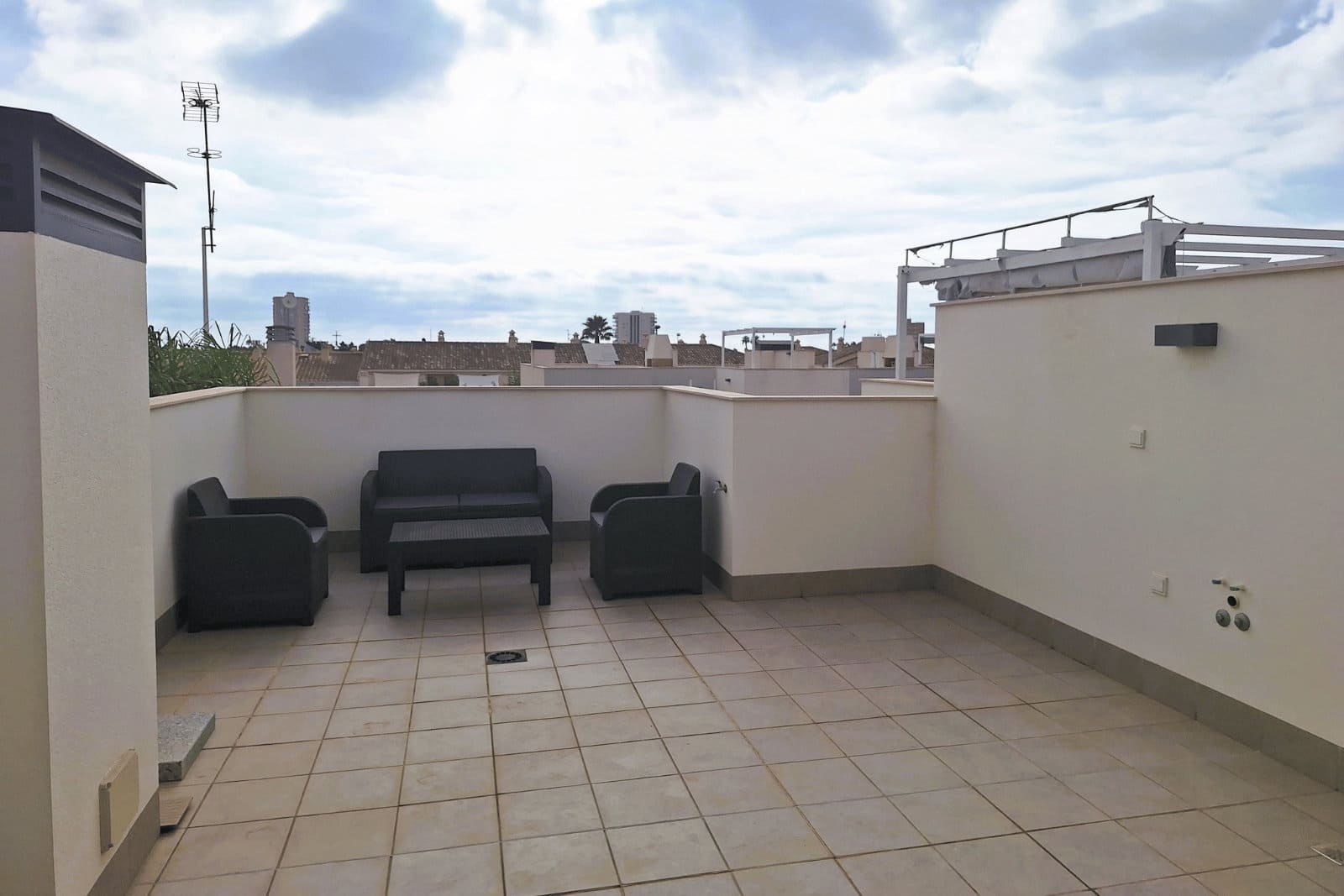 3 sypialnia Willa na sprzedaż w Santiago de la Ribera z basenem garażem - 329 000 € (Ref: 10139280)