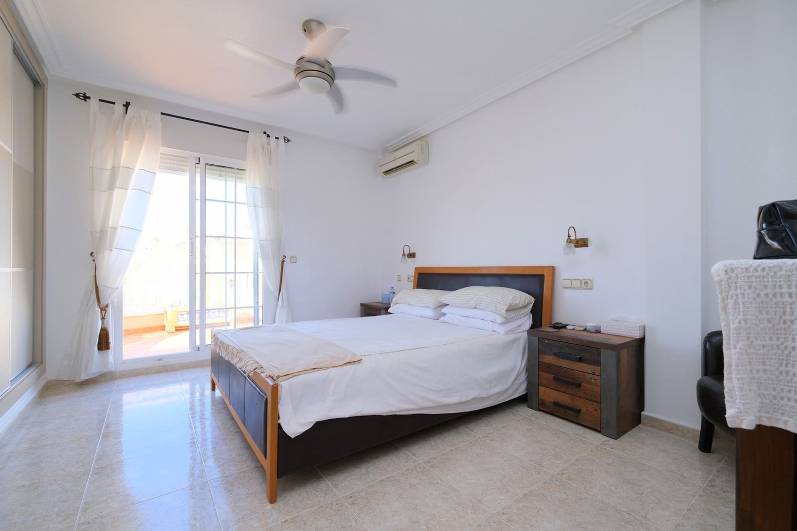 3 bedroom Villa for sale in Villamartin with pool - € 395,000 (Ref: 10141733)