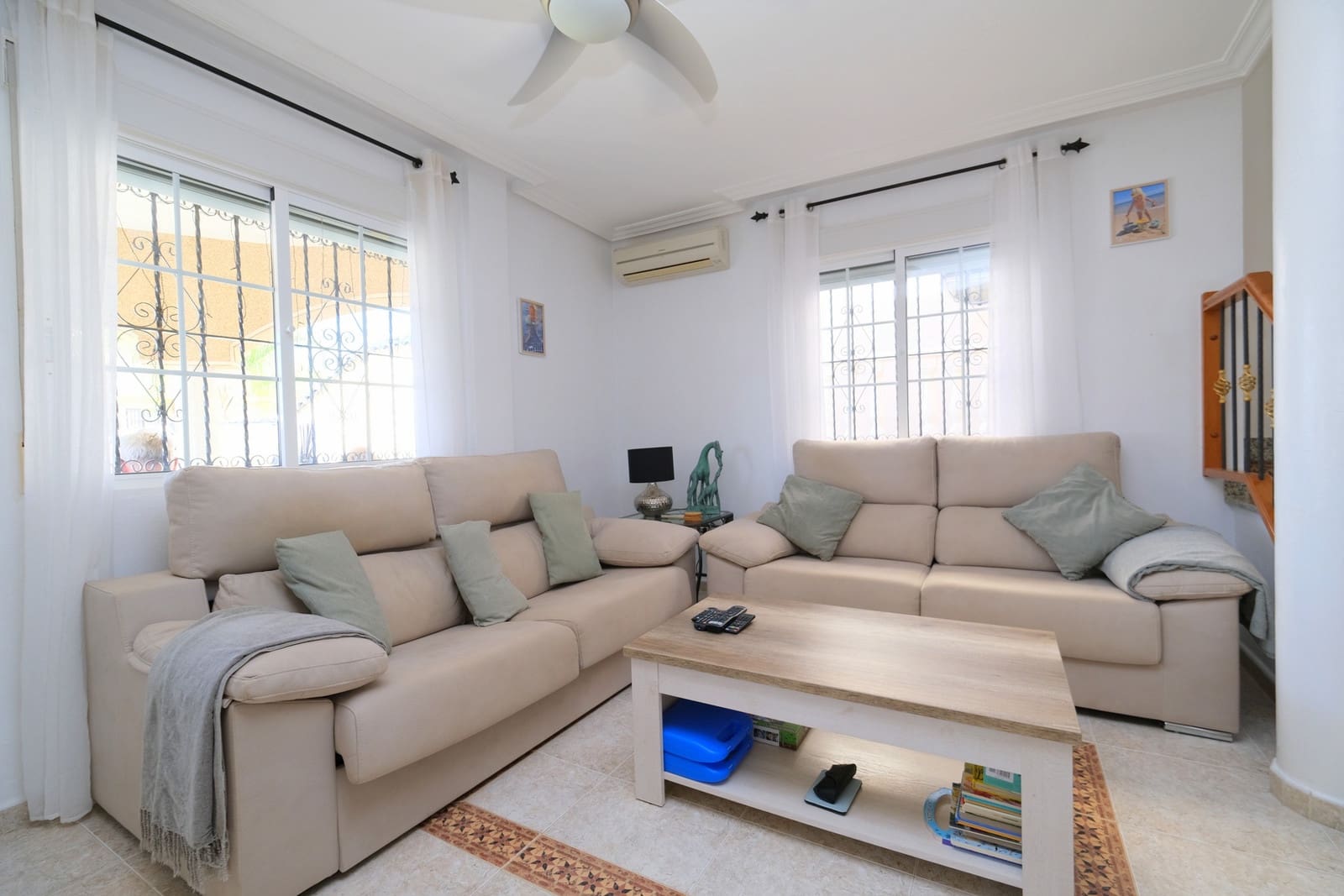3 bedroom Villa for sale in Villamartin with pool - € 395,000 (Ref: 10141733)