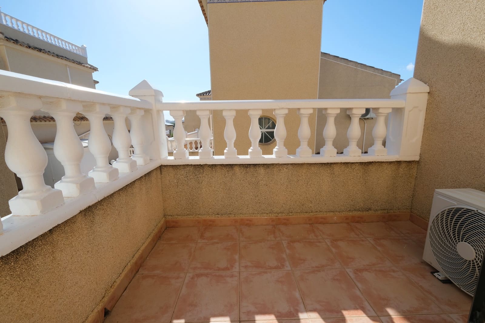 3 bedroom Villa for sale in Villamartin with pool - € 395,000 (Ref: 10141733)