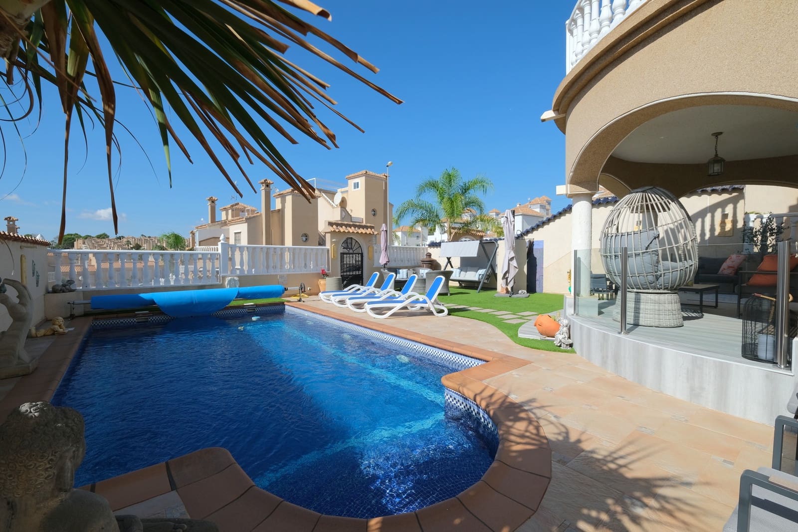 3 bedroom Villa for sale in Villamartin with pool - € 395,000 (Ref: 10141733)