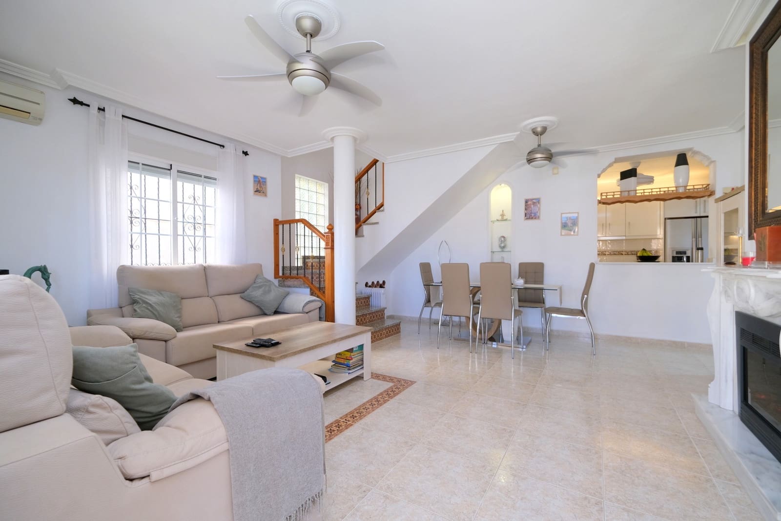 3 bedroom Villa for sale in Villamartin with pool - € 395,000 (Ref: 10141733)