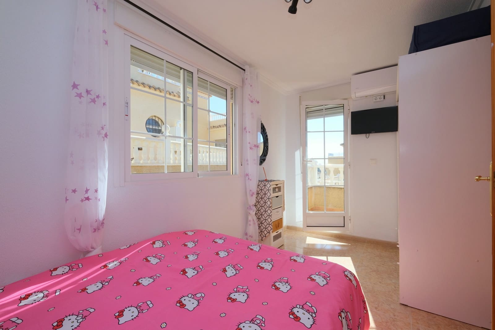 3 bedroom Villa for sale in Villamartin with pool - € 395,000 (Ref: 10141733)