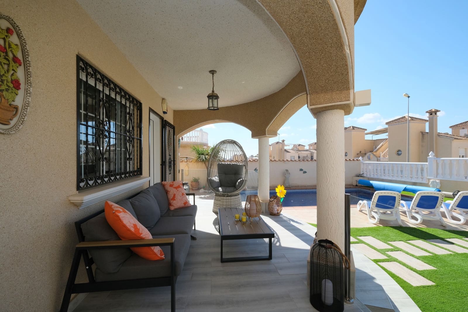 3 bedroom Villa for sale in Villamartin with pool - € 395,000 (Ref: 10141733)