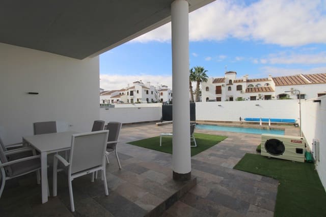 3 bedroom Villa for sale in Villamartin, Orihuela with pool garage - € 439,000 (Ref: 10150277)
