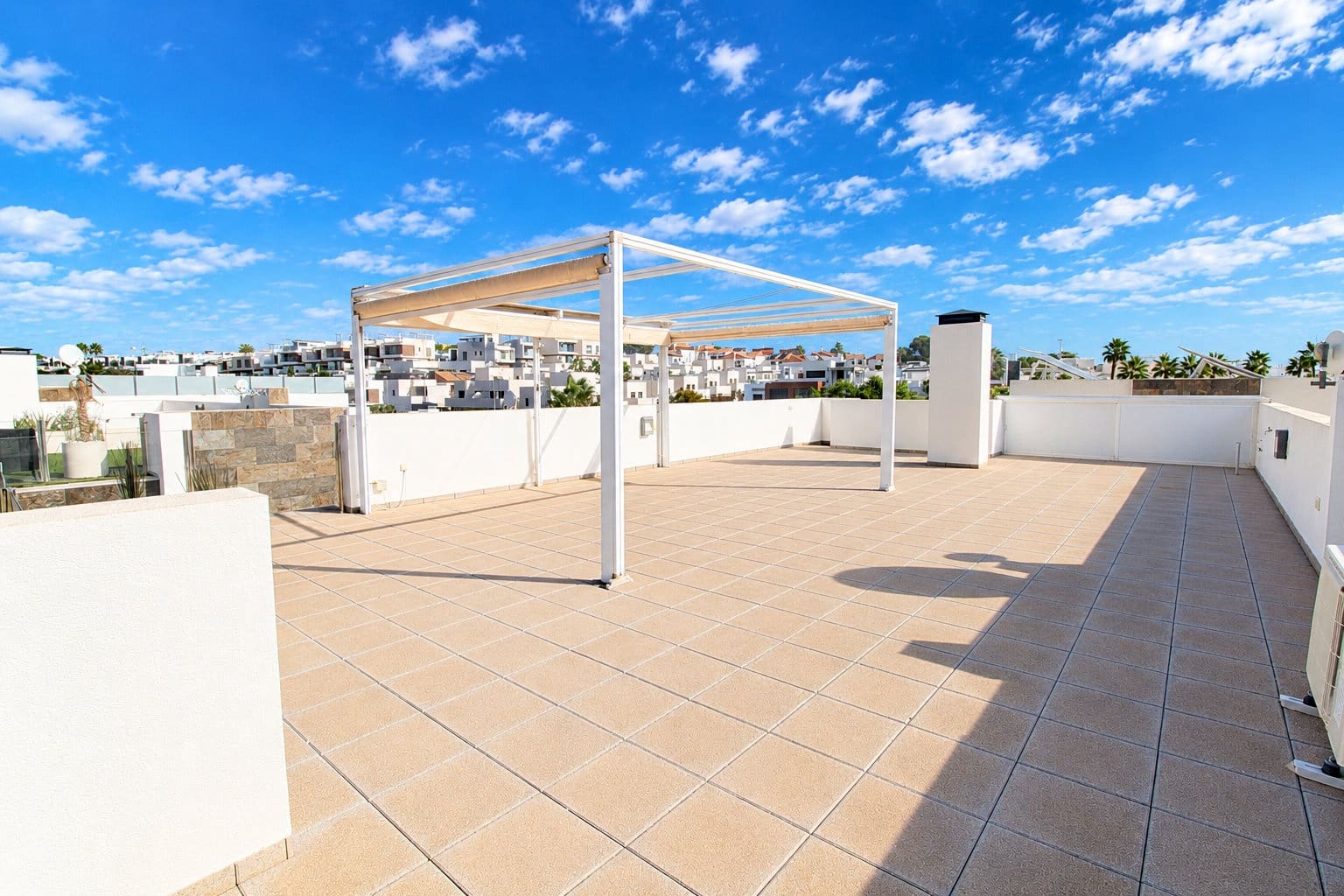 3 bedroom Villa for sale in Villamartin with pool garage - € 439,000 (Ref: 10150277)