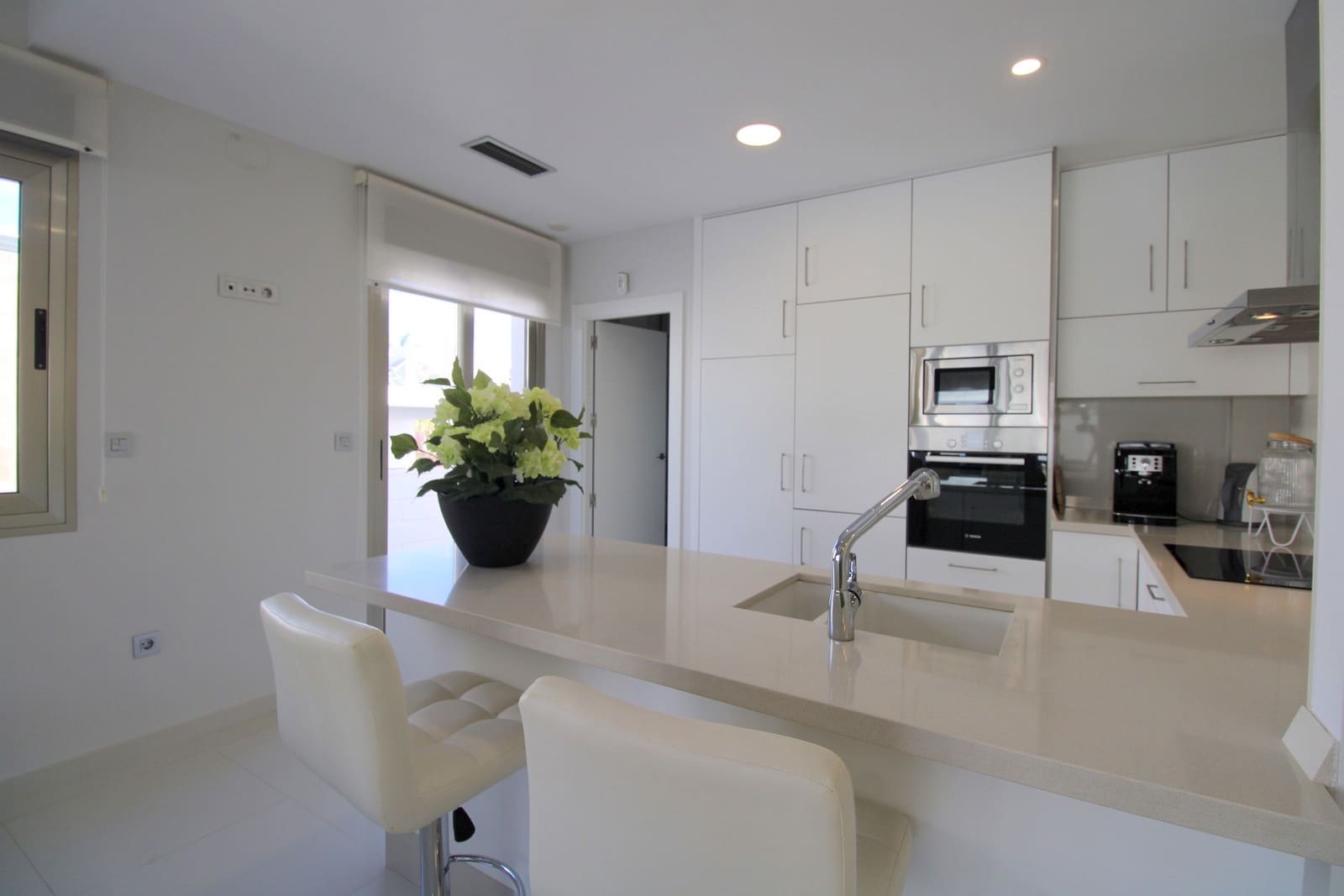 3 bedroom Villa for sale in Villamartin with pool garage - € 439,000 (Ref: 10150277)