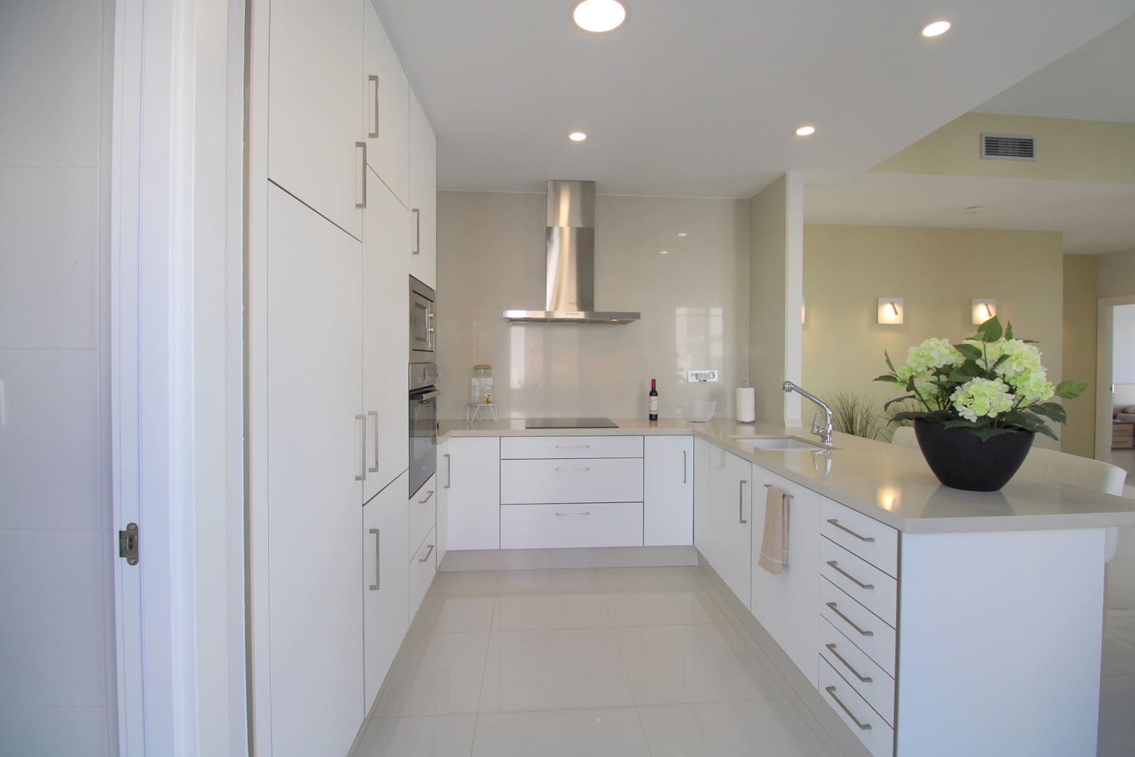 3 bedroom Villa for sale in Villamartin with pool garage - € 439,000 (Ref: 10150277)