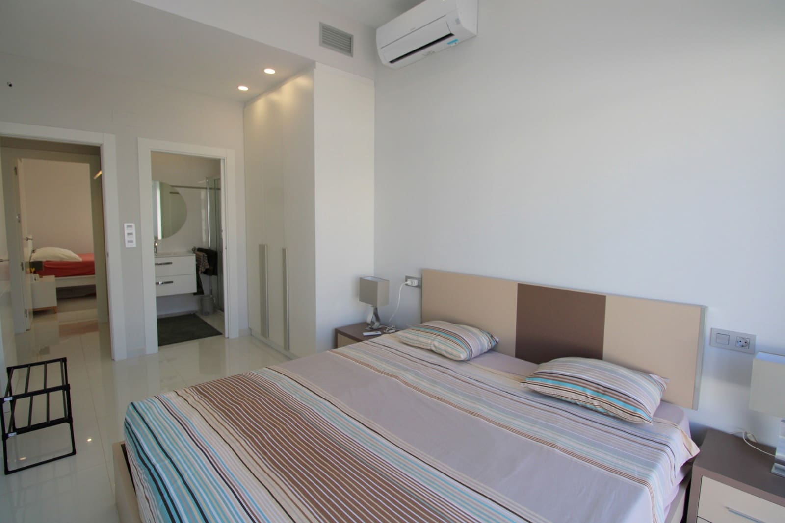 3 bedroom Villa for sale in Villamartin with pool garage - € 439,000 (Ref: 10150277)