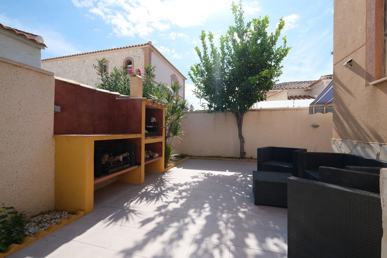 2 bedroom Villa for sale in La Florida with pool garage - € 339,995 (Ref: 10150278)
