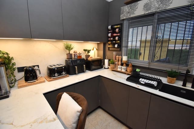 3 sypialnia Dom na sprzedaż w La Tercia, Miasto Murcja z basenem garażem - 159 999 € (Ref: 10157410)