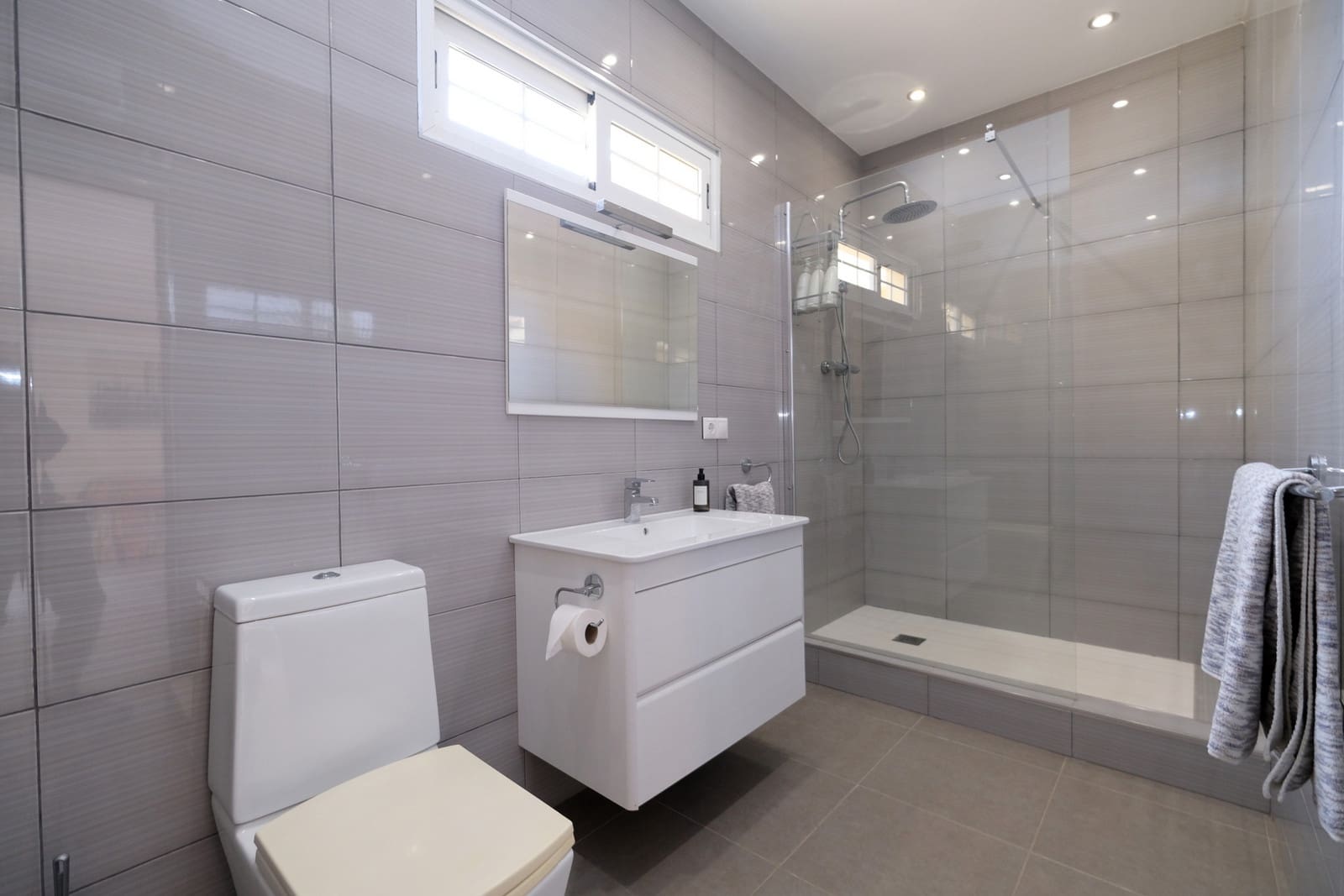 3 slaapkamer Villa te koop in Cabo Roig met zwembad garage - € 749.000 (Ref: 10157411)