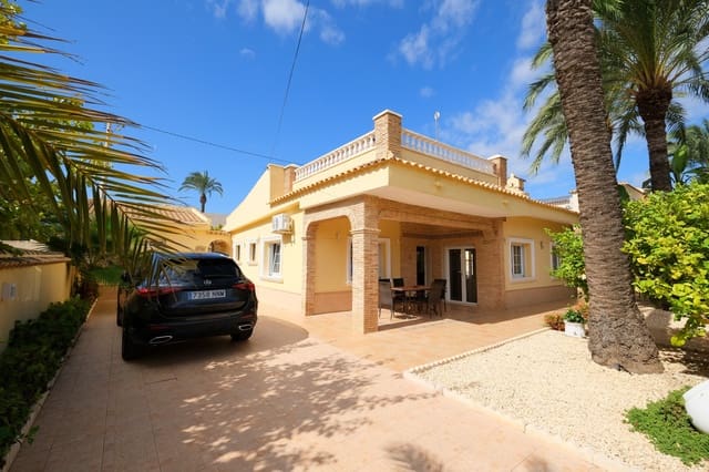 3 slaapkamer Villa te koop in Cabo Roig, Orihuela met zwembad garage - € 749.000 (Ref: 10157411)