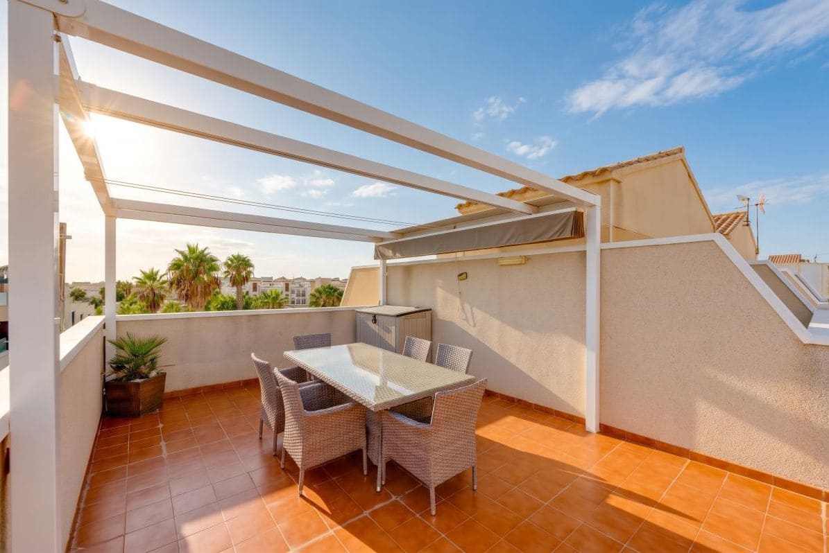 2 soverom Penthouse til salgs i Punta Prima med svømmebasseng - € 196 100 (Ref: 10159115)