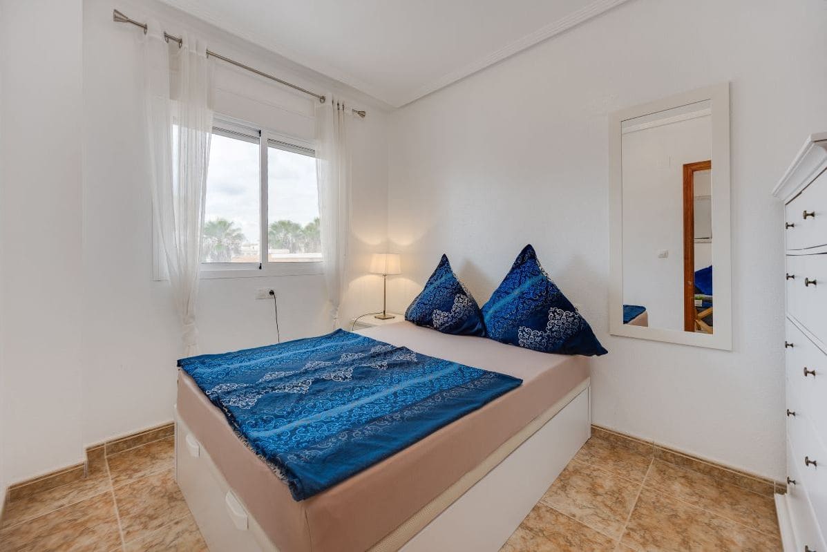 2 soverom Penthouse til salgs i Punta Prima med svømmebasseng - € 196 100 (Ref: 10159115)