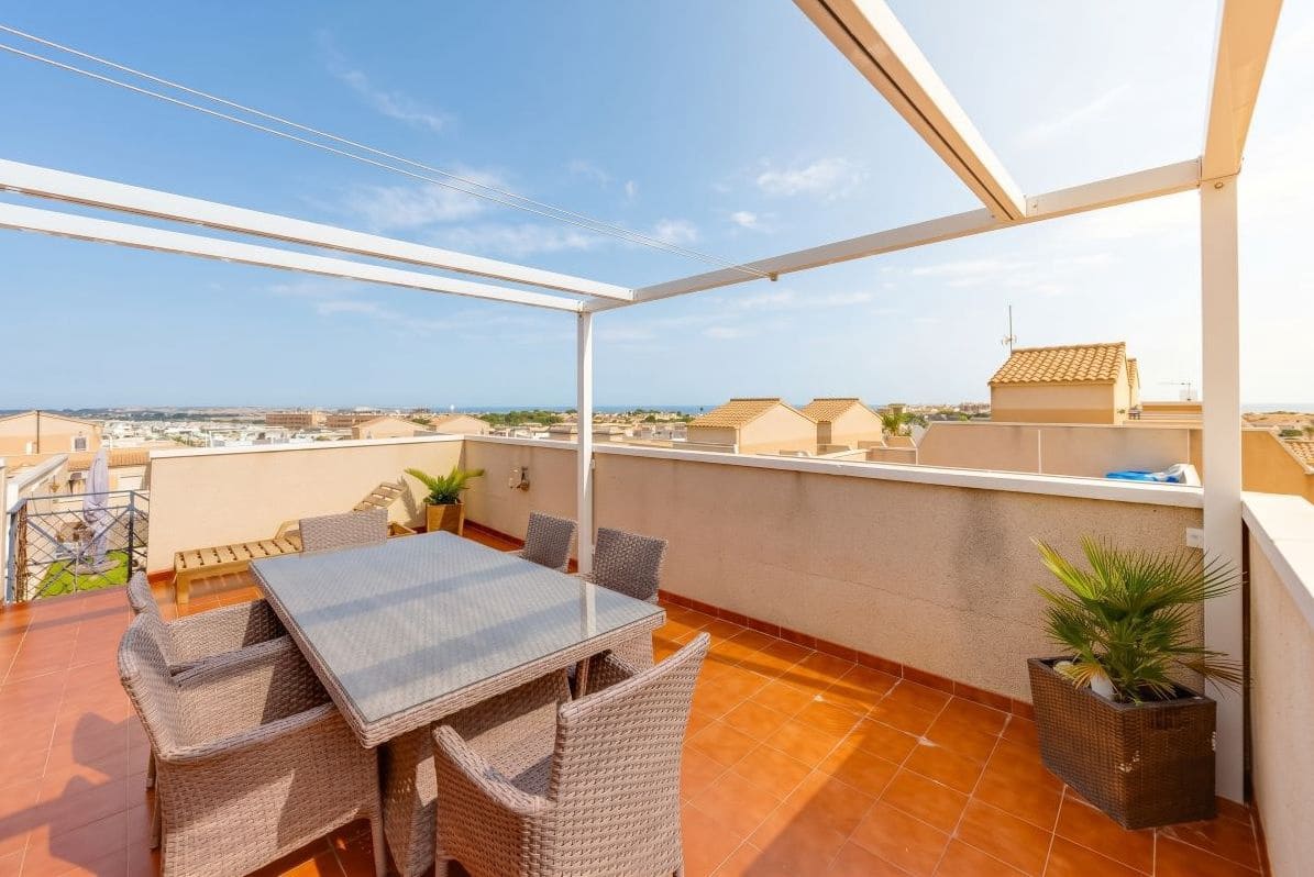 2 soverom Penthouse til salgs i Punta Prima med svømmebasseng - € 196 100 (Ref: 10159115)