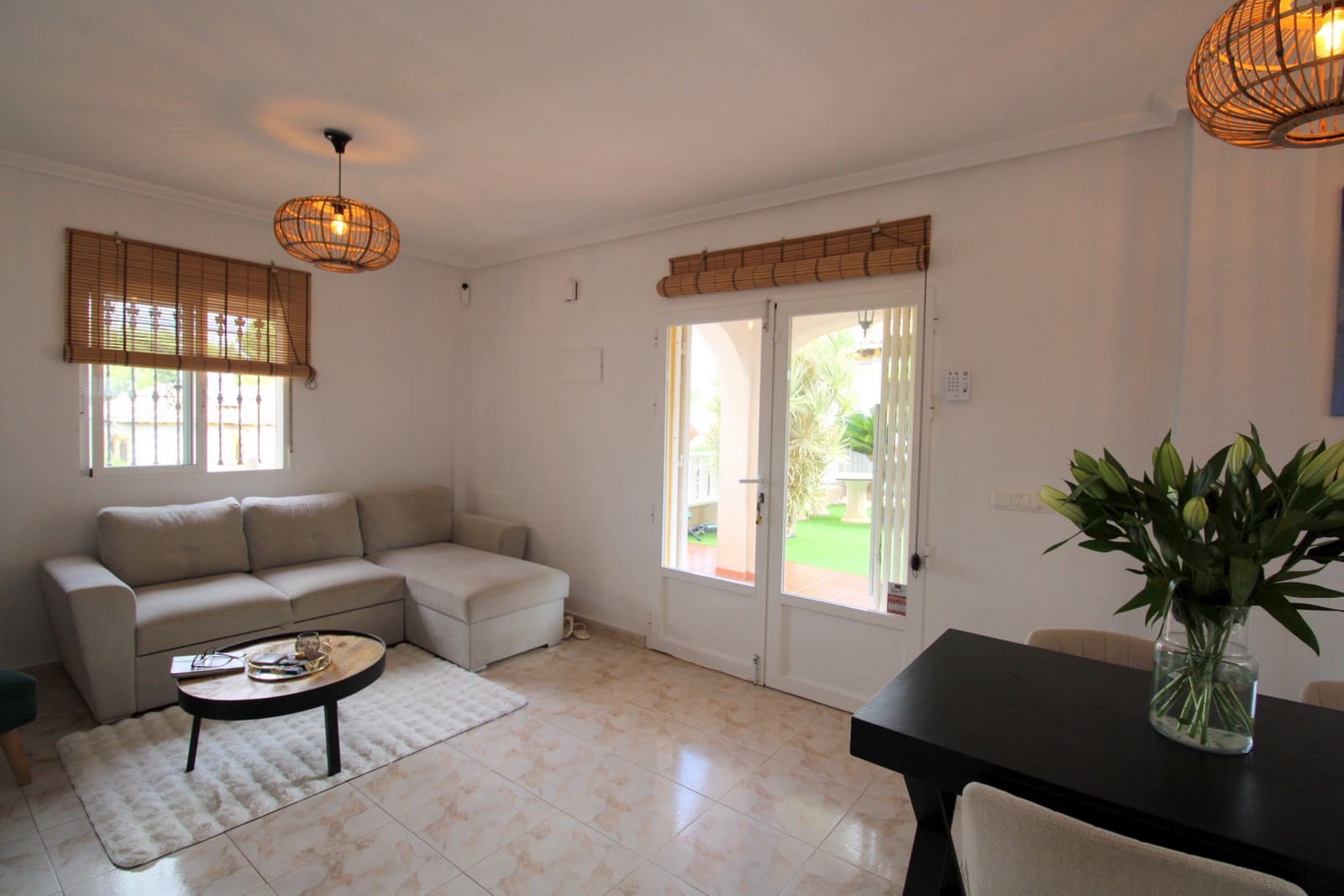3 bedroom Villa for sale in Villamartin with pool garage - € 429,900 (Ref: 10161054)