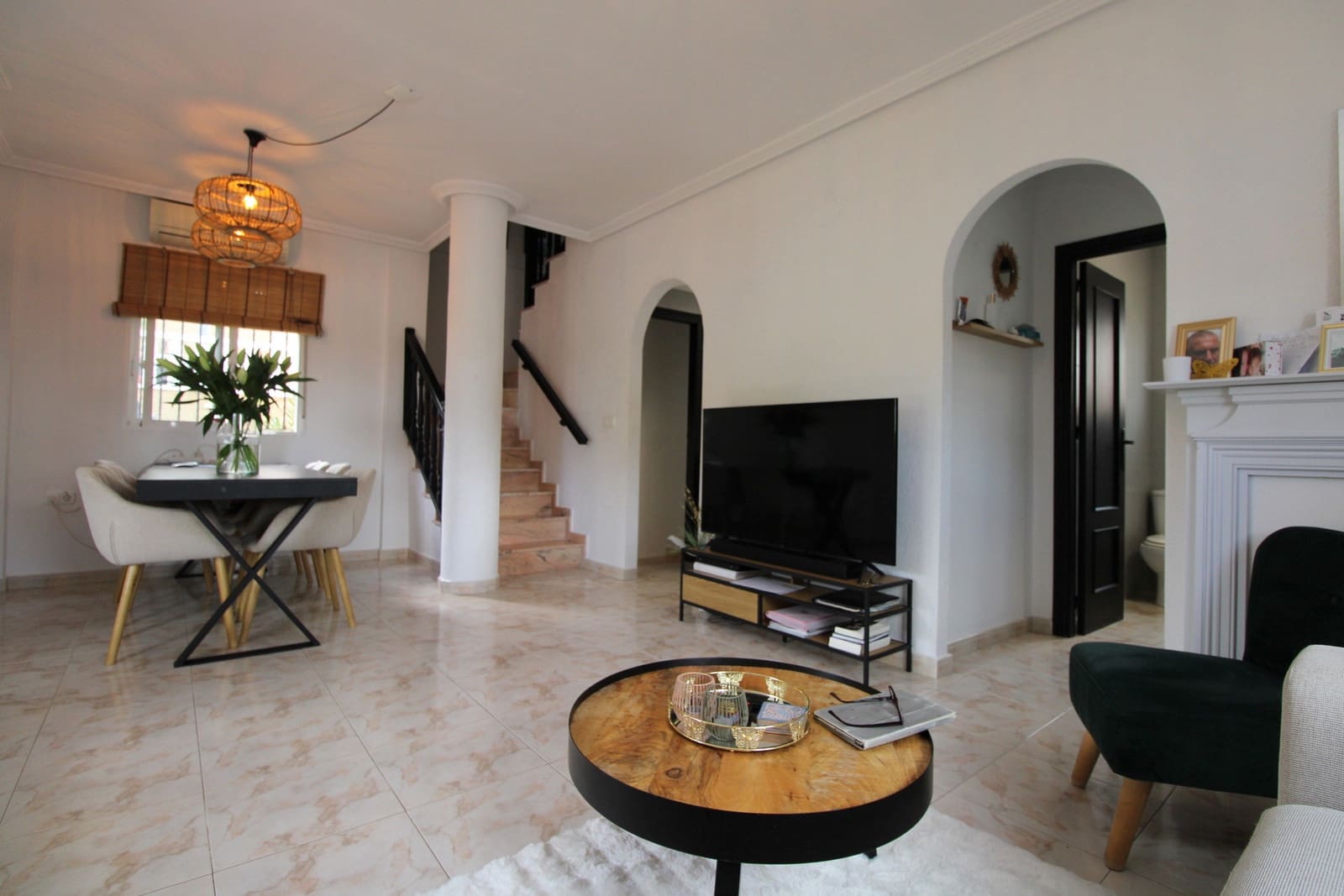 3 bedroom Villa for sale in Villamartin with pool garage - € 429,900 (Ref: 10161054)