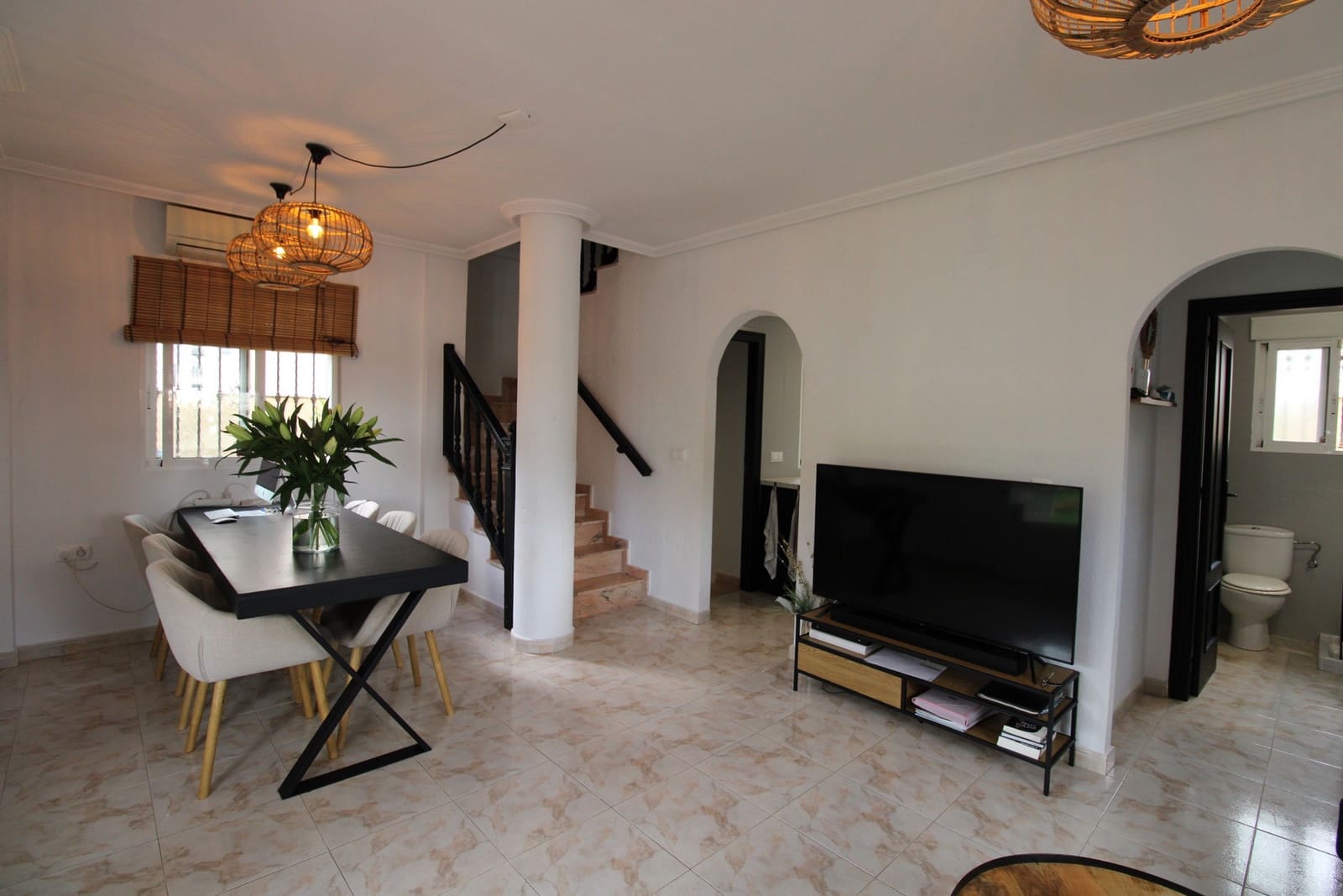 3 bedroom Villa for sale in Villamartin with pool garage - € 429,900 (Ref: 10161054)