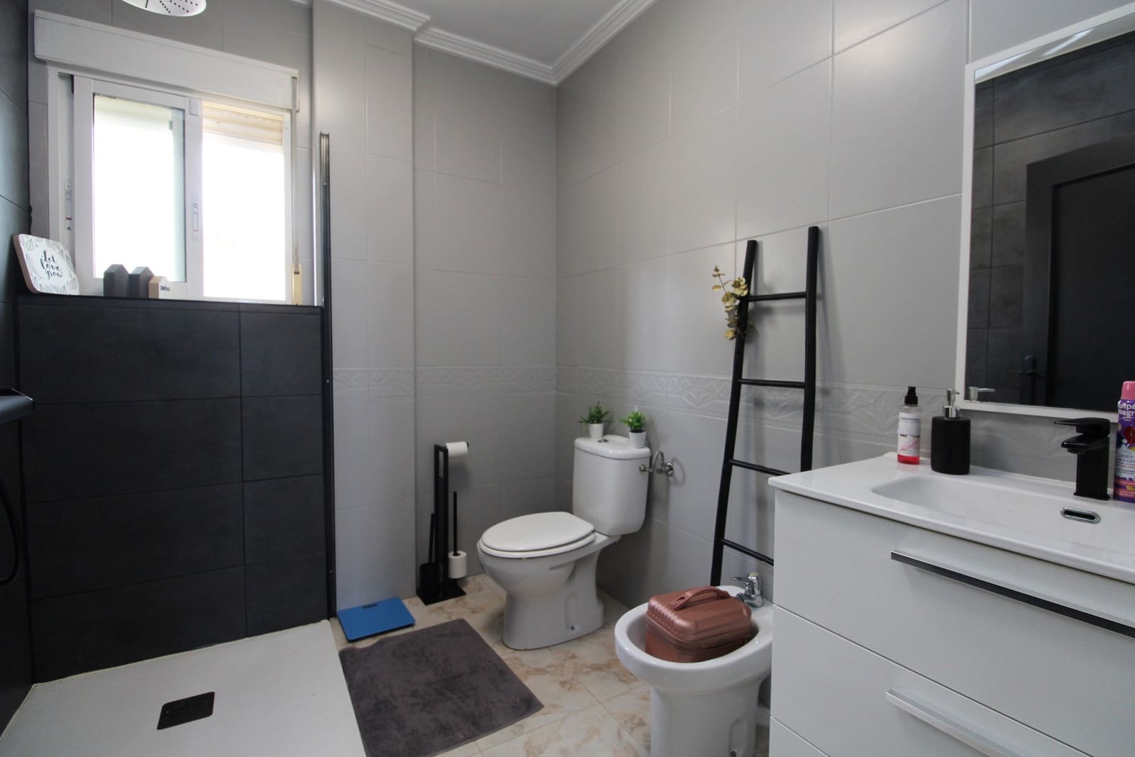 3 bedroom Villa for sale in Villamartin with pool garage - € 429,900 (Ref: 10161054)