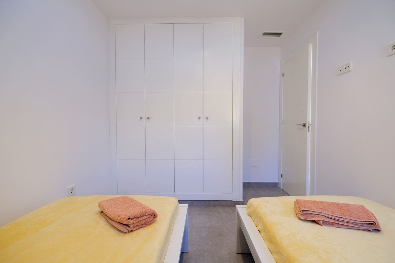 3 soveværelse Byhus til salg i Santiago de la Ribera med swimmingpool - € 275.000 (Ref: 10168255)