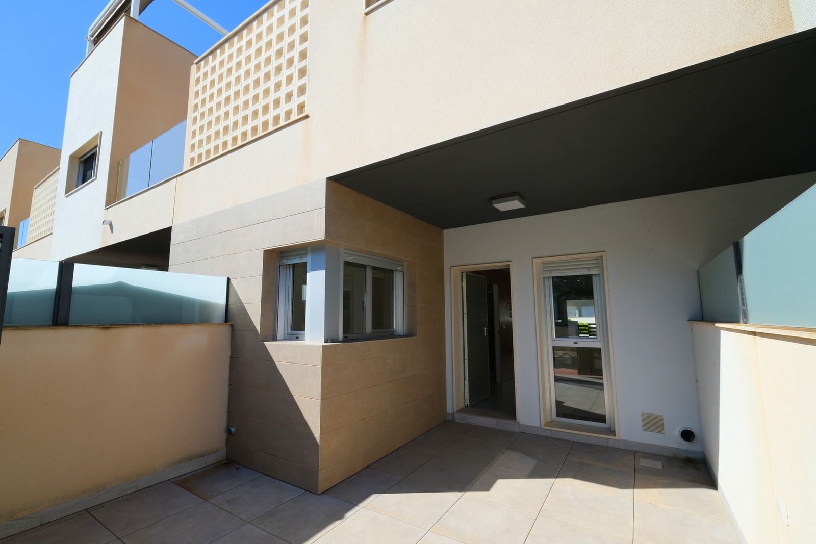 3 soveværelse Byhus til salg i Santiago de la Ribera med swimmingpool - € 275.000 (Ref: 10168255)