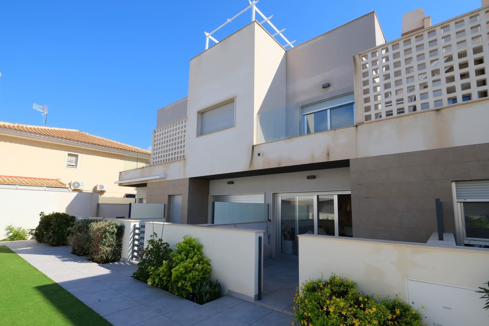 3 soveværelse Byhus til salg i Santiago de la Ribera med swimmingpool - € 275.000 (Ref: 10168255)