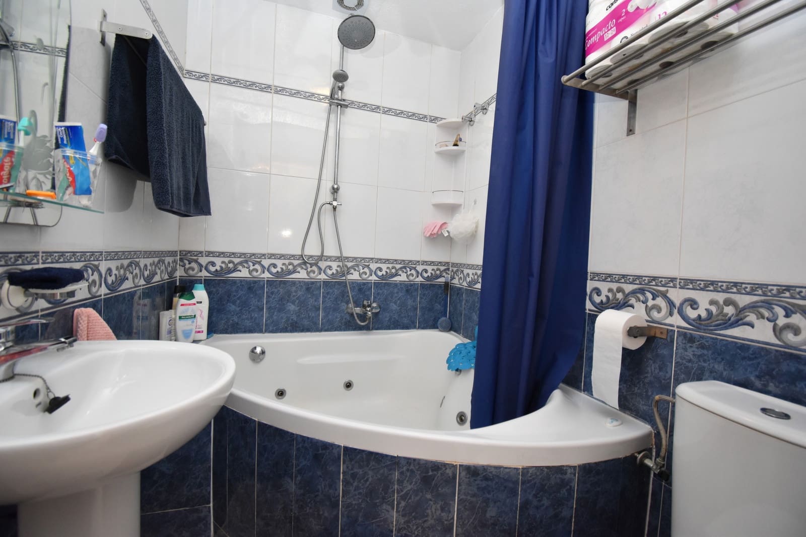 2 bedroom Penthouse for sale in Cabo Roig with pool garage - € 159,995 (Ref: 10173351)