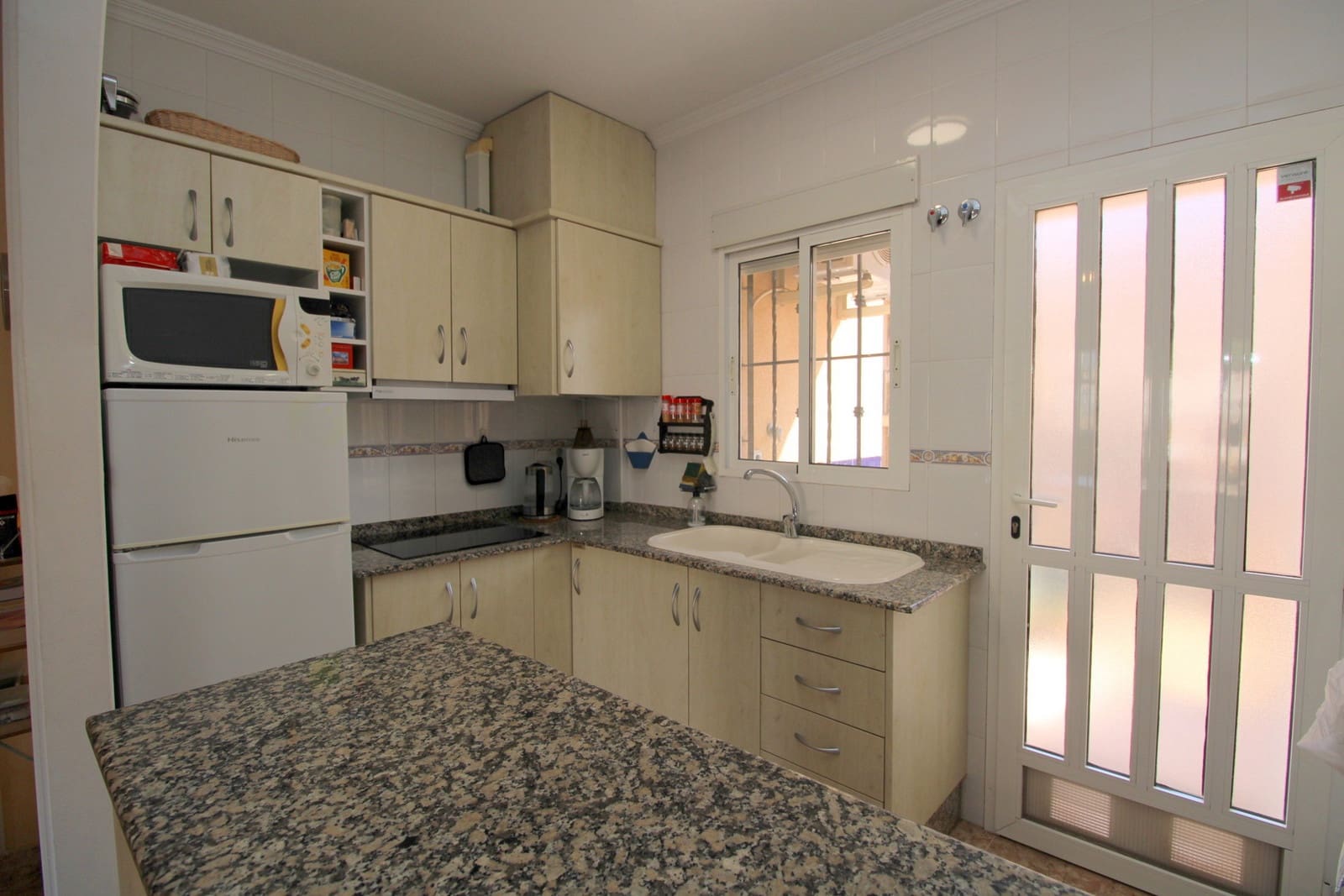 2 soverom Leilighet til salgs i La Zenia med svømmebasseng garasje - € 168 000 (Ref: 10173352)