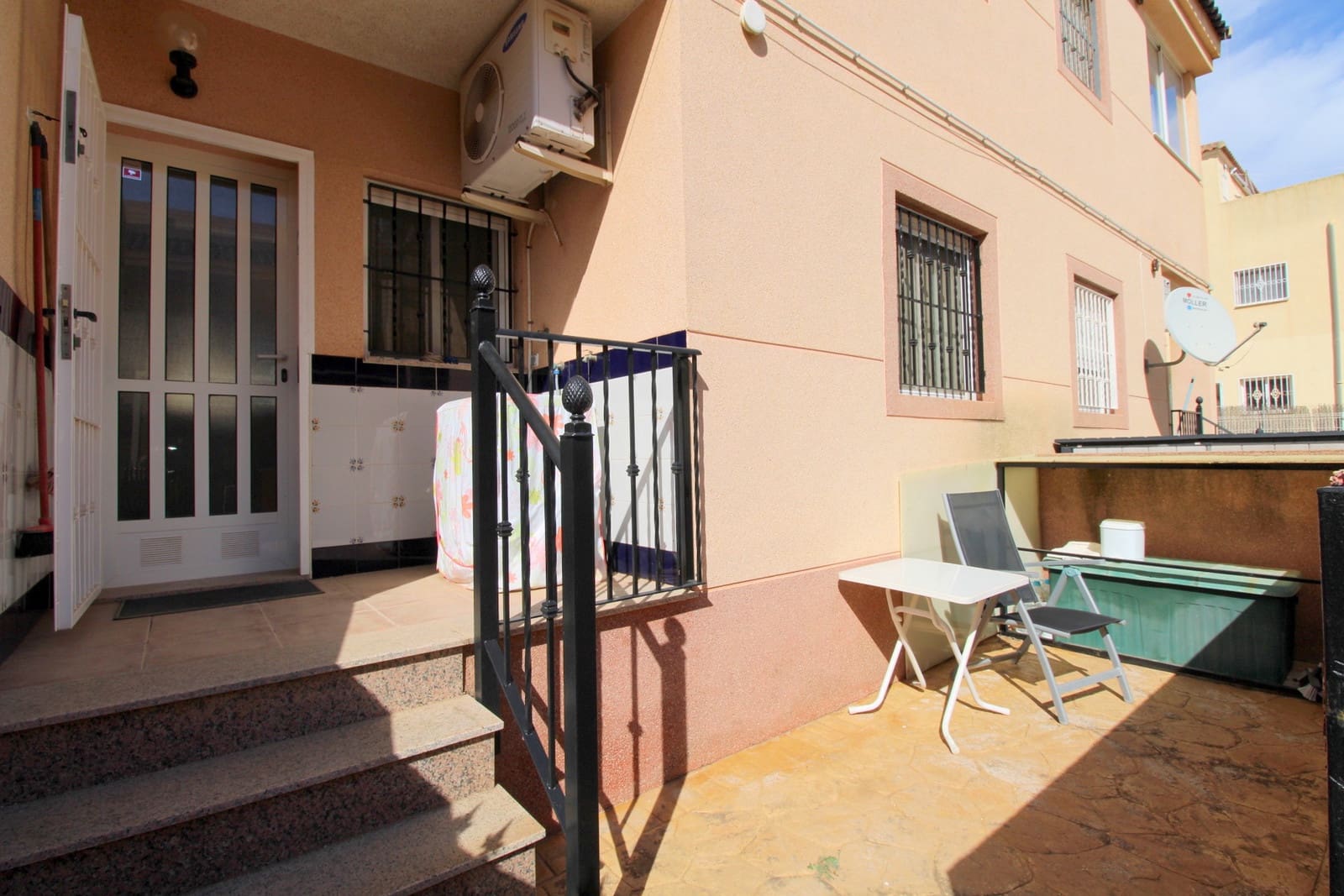 2 soverom Leilighet til salgs i La Zenia med svømmebasseng garasje - € 168 000 (Ref: 10173352)