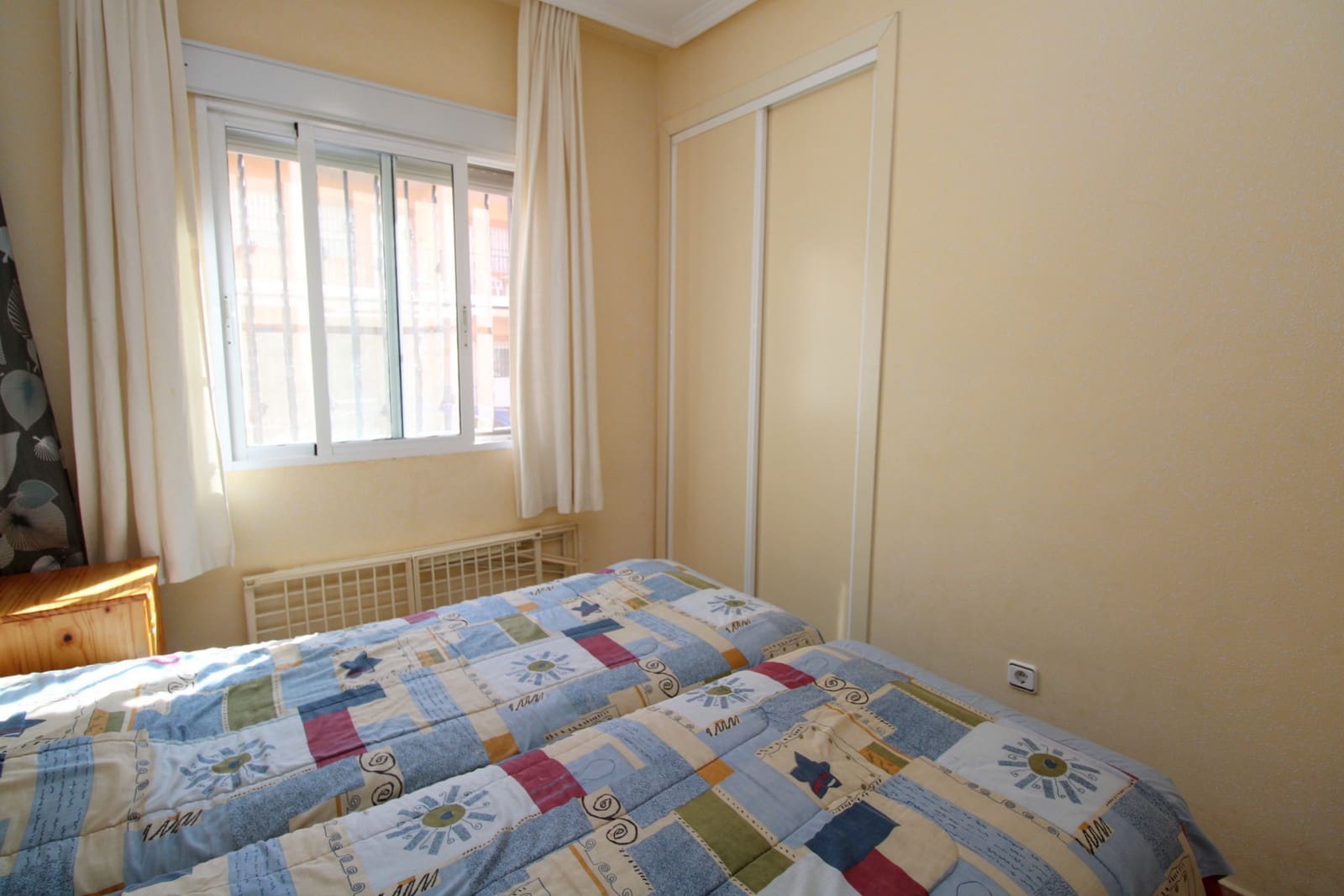 2 soverom Leilighet til salgs i La Zenia med svømmebasseng garasje - € 168 000 (Ref: 10173352)