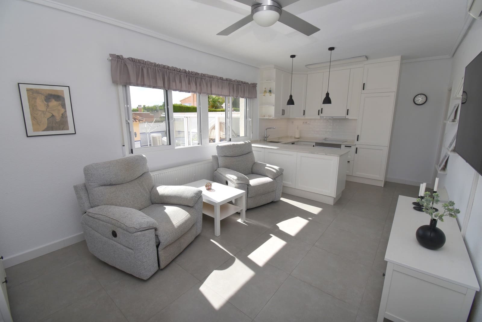 3 soverom Villa til salgs i Villamartin med svømmebasseng garasje - € 449 999 (Ref: 10176869)