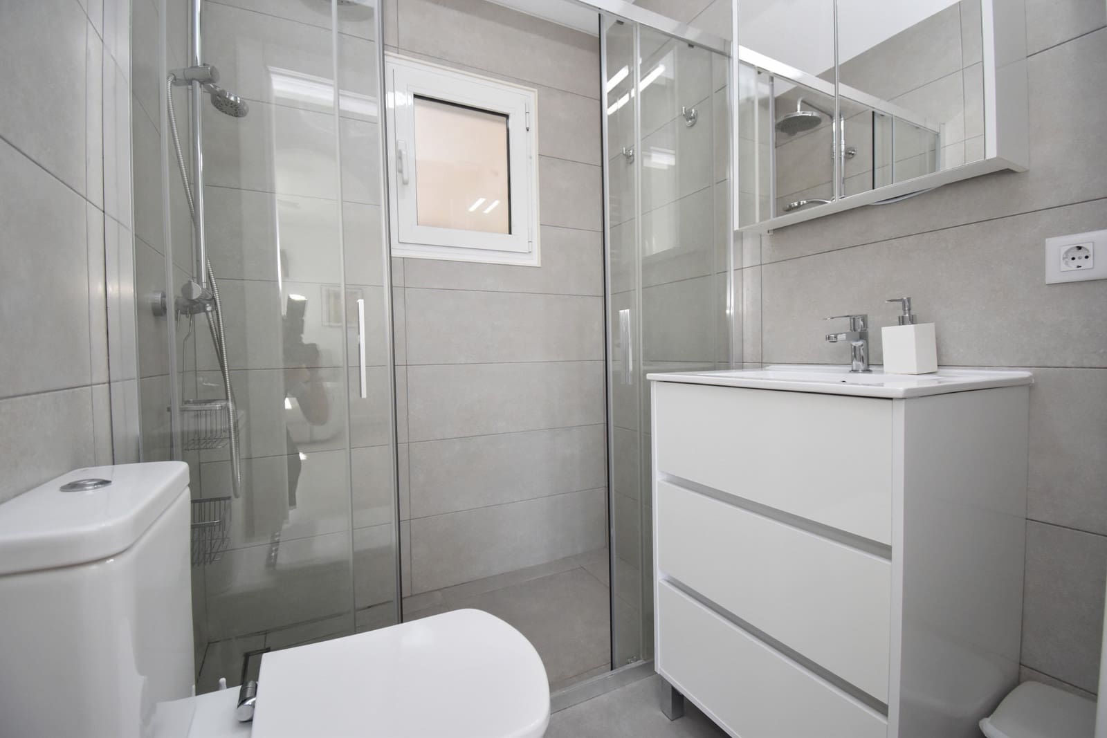 3 soverom Villa til salgs i Villamartin med svømmebasseng garasje - € 449 999 (Ref: 10176869)