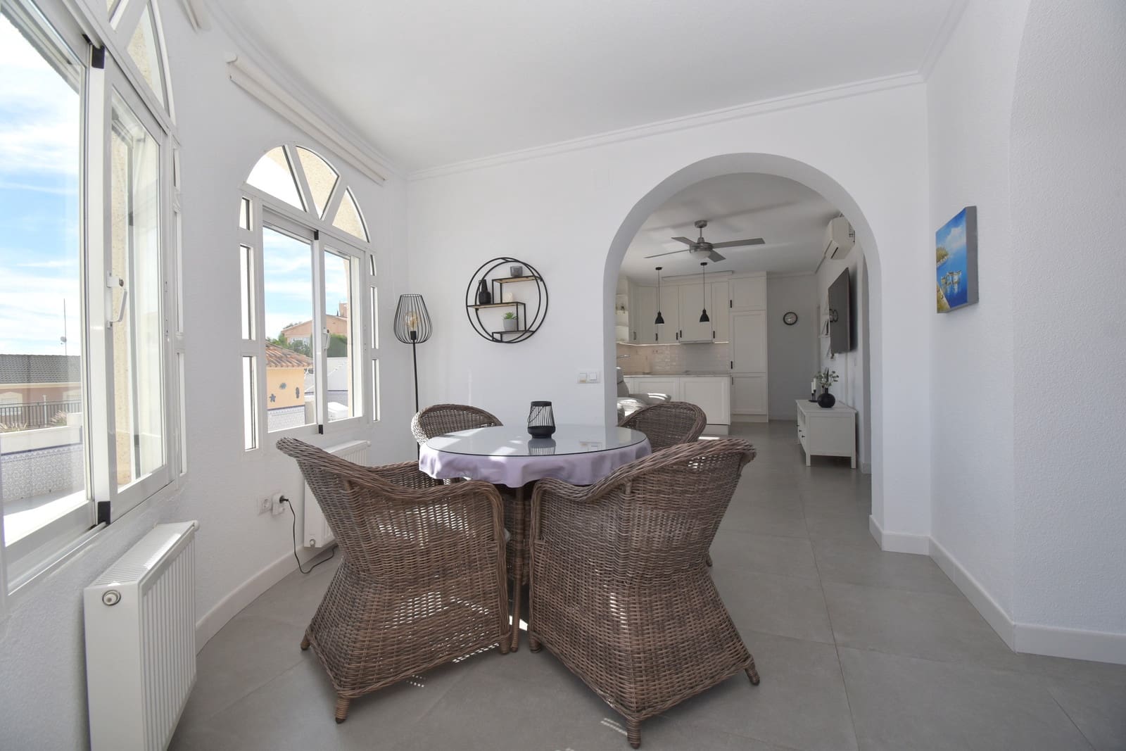 3 soverom Villa til salgs i Villamartin med svømmebasseng garasje - € 449 999 (Ref: 10176869)