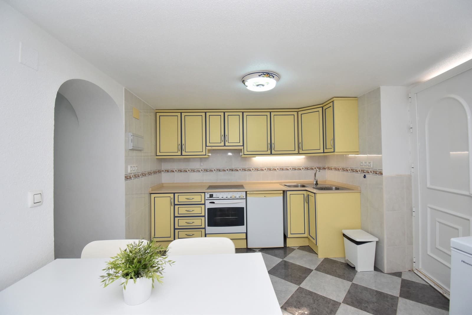 3 soverom Villa til salgs i Villamartin med svømmebasseng garasje - € 449 999 (Ref: 10176869)