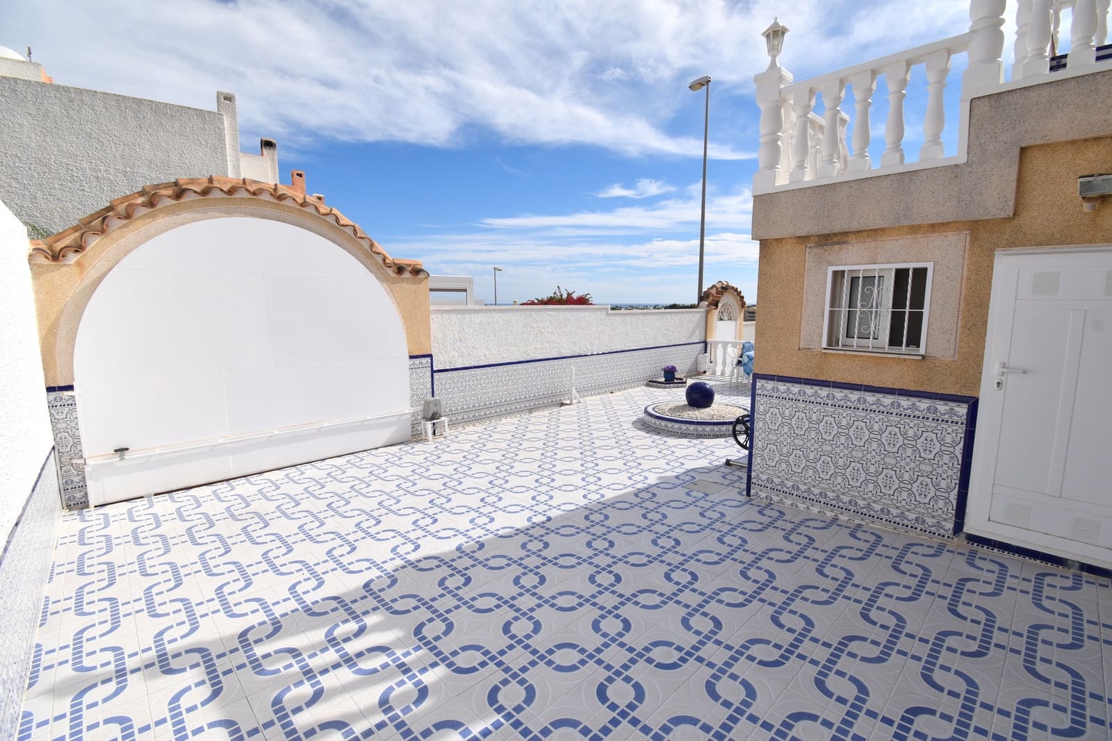 3 soverom Villa til salgs i Villamartin med svømmebasseng garasje - € 449 999 (Ref: 10176869)